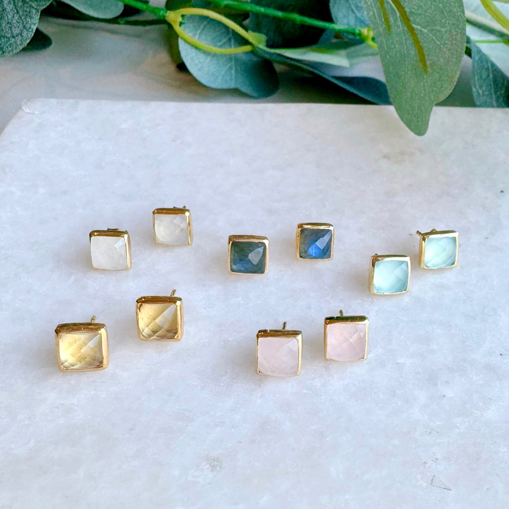 Square Gold Gemstone Stud Earrings: Green Chalcedony - Freshie & Zero Studio Shop