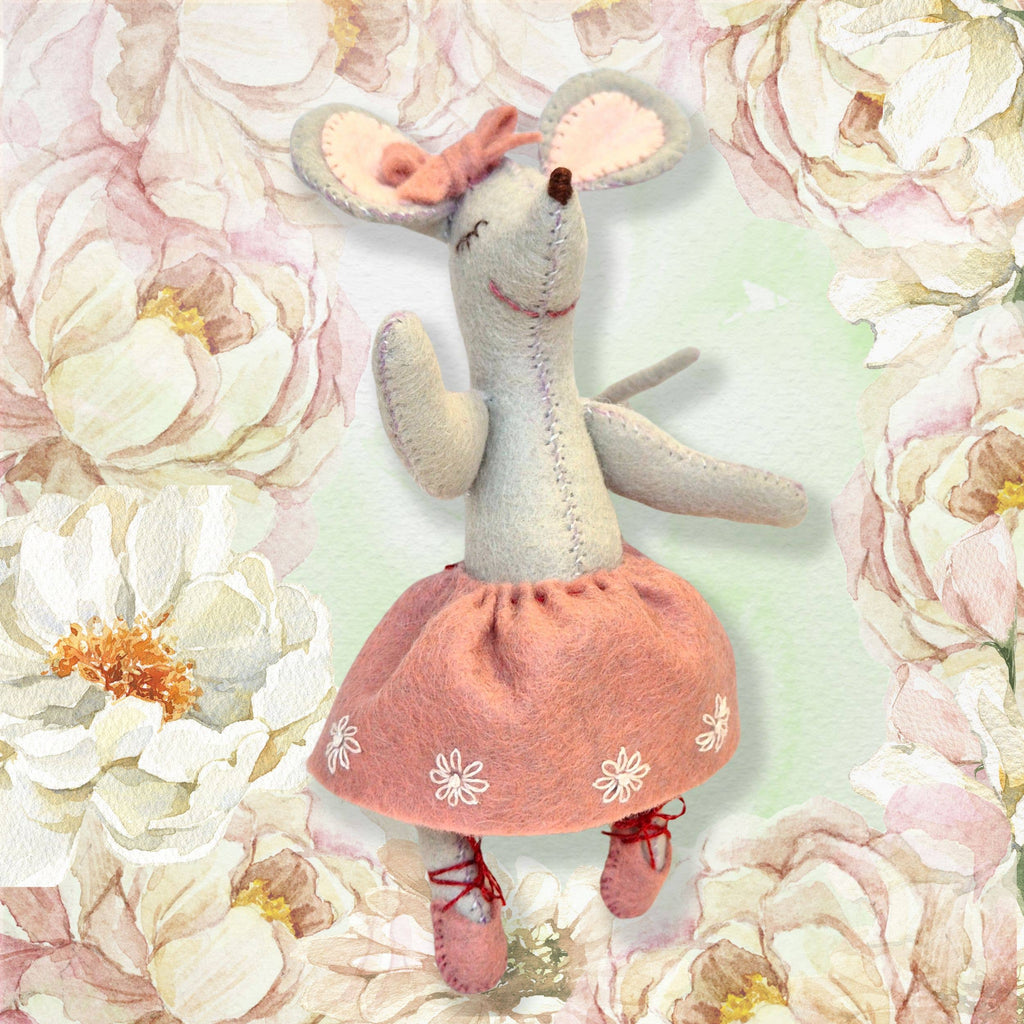 Little Mouse Ballet Dancer: Felt Craft Mini Kit - Freshie & Zero Studio Shop