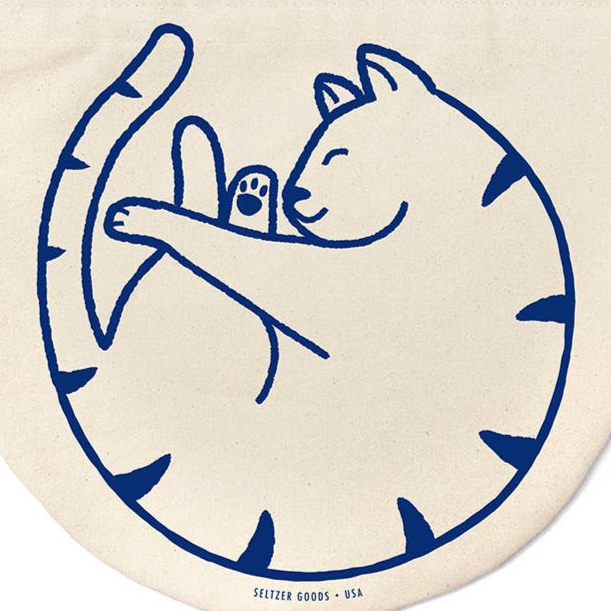 Curled Cat Round Tote Bag - Freshie & Zero Studio Shop