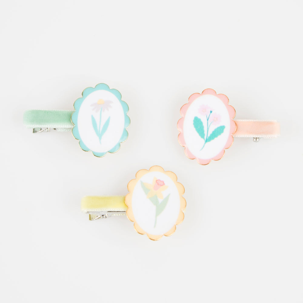 Flower Cameo Hair Clips - Freshie & Zero Studio Shop