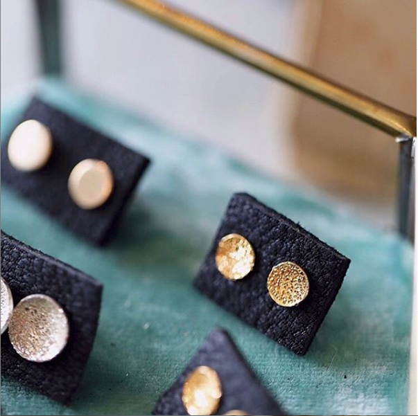 Stud Earrings Circle Dot Diamond Dusted (large) - Freshie & Zero