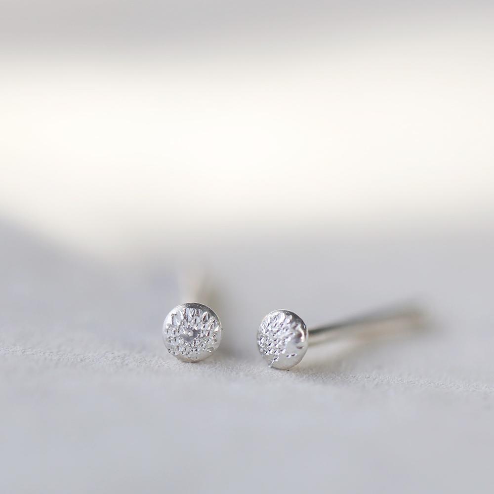 Stud Earrings Circle Fleck Diamond Dusted (extra tiny) - Freshie & Zero Studio Shop