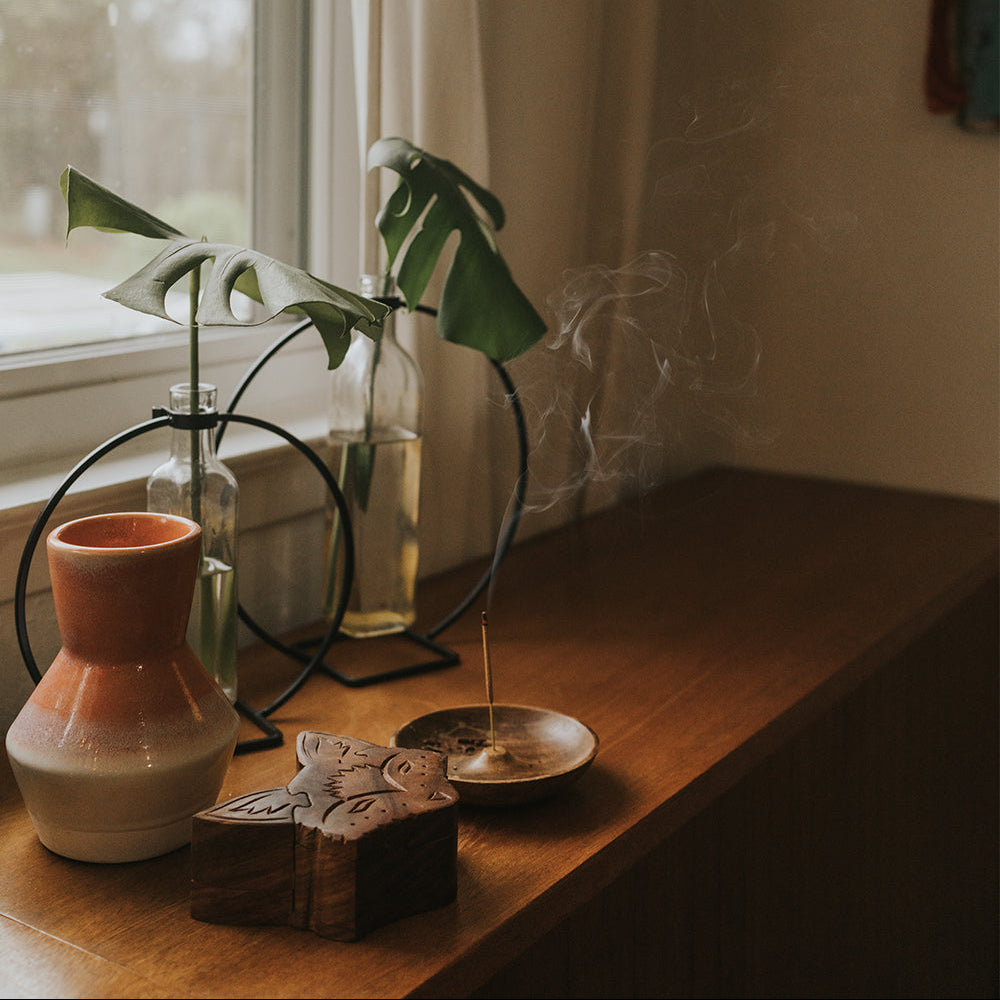 Jyotisha Celestial Round Wood & Brass Incense Holder - Freshie & Zero Studio Shop