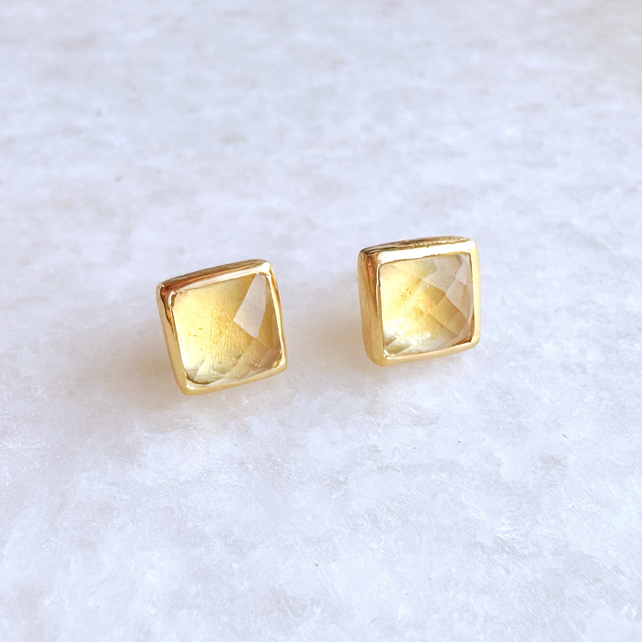 Fun Square offers Giltter Party Earrings