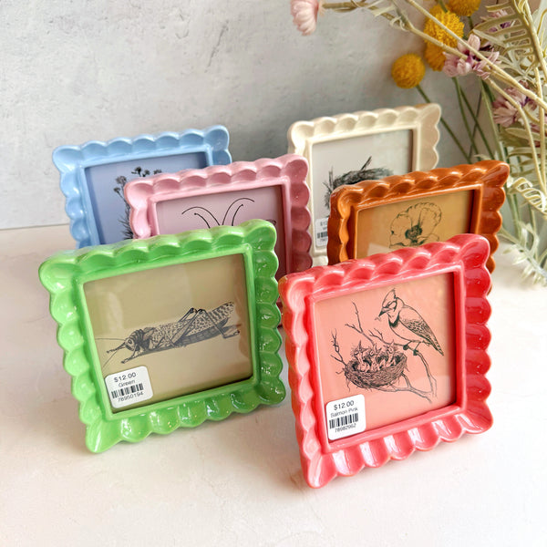 Resin Ruffled Photo Frame - Freshie & Zero Studio Shop