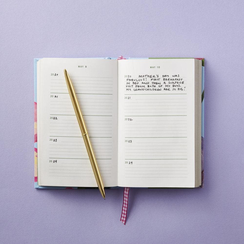 Mom's One Line A Day Memory Book - Freshie & Zero Studio Shop