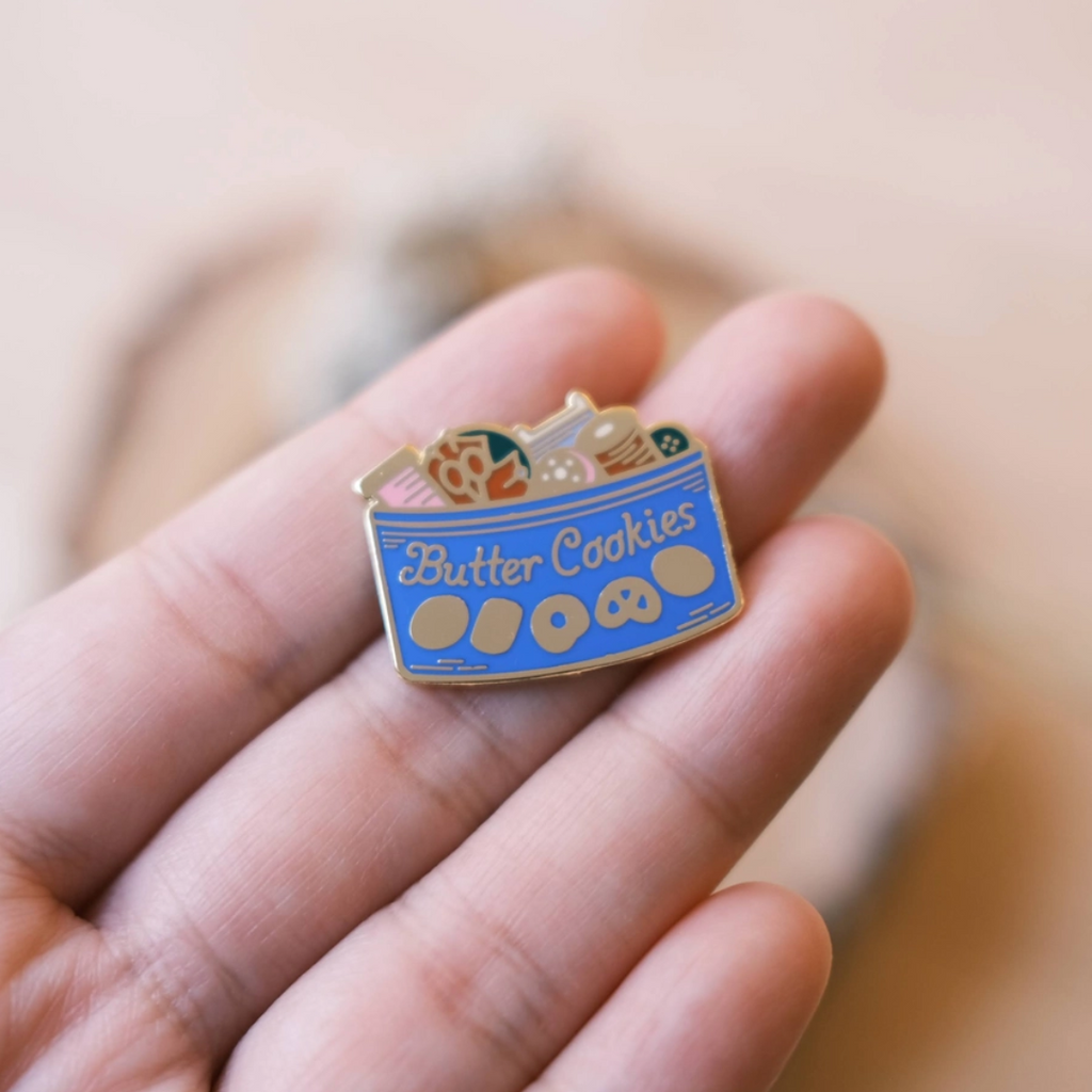 Magnetic Needle Minder: Butter Cookie Jar - Freshie & Zero Studio Shop