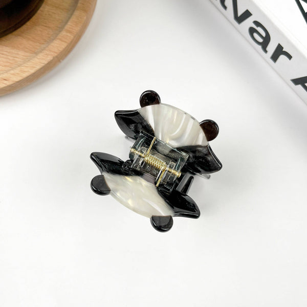 Sweet Skunk Hair Claw Clip - Freshie & Zero Studio Shop