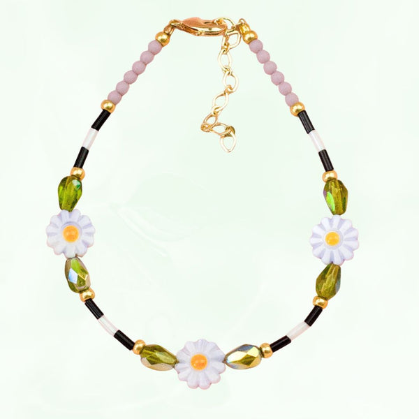 Lavender Daisy Beaded Bracelet by Jill Makes - Freshie & Zero Studio Shop