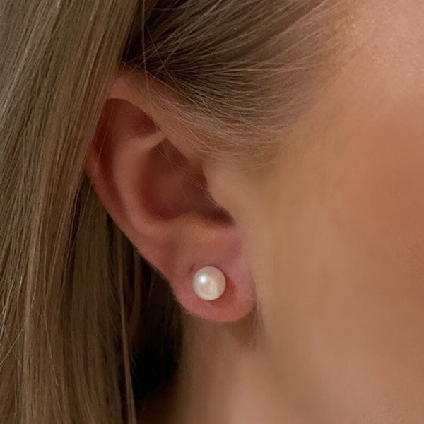 Medium White Pearl Earrings - Freshie & Zero Studio Shop