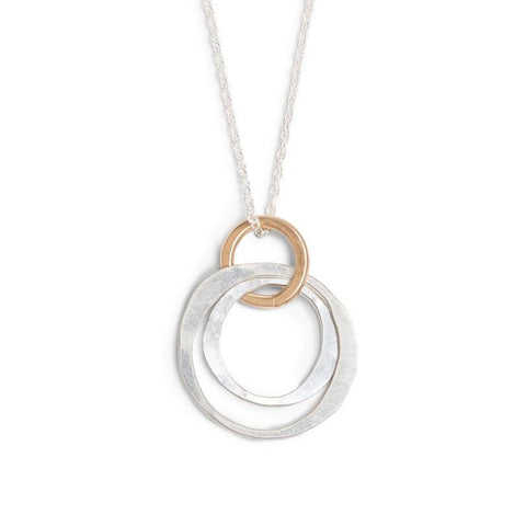 Gold flow necklace from Freshie & Zero featuring a sleek, minimalist design with a delicate chain and subtle pendant.