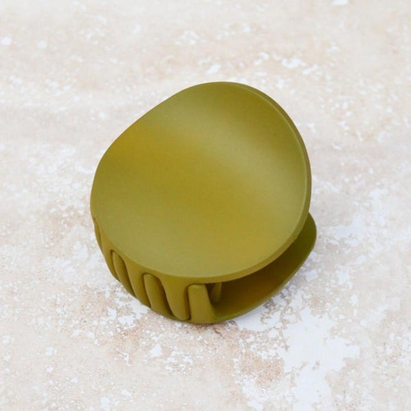Minimalist Circle Hair Clip - Warm Green - Freshie & Zero