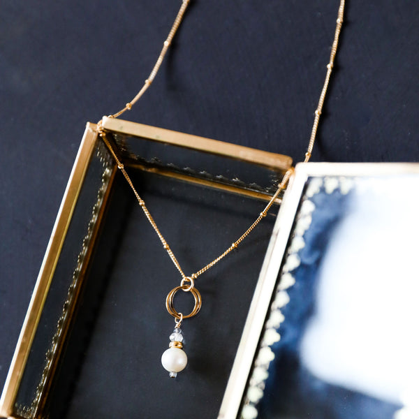 Audrey Necklace - White Pearl - Freshie & Zero